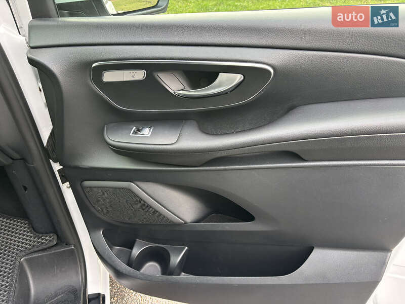 Мінівен Mercedes-Benz V-Class 2017 в Києві