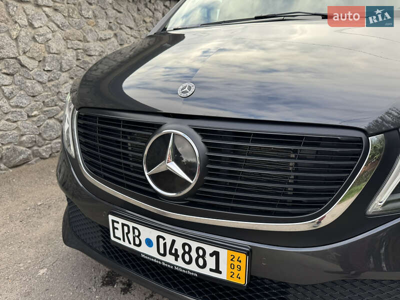 Минивэн Mercedes-Benz V-Class 2021 в Киеве фото 7 Минивэн Mercedes-Benz V-Class 2021 в Киеве