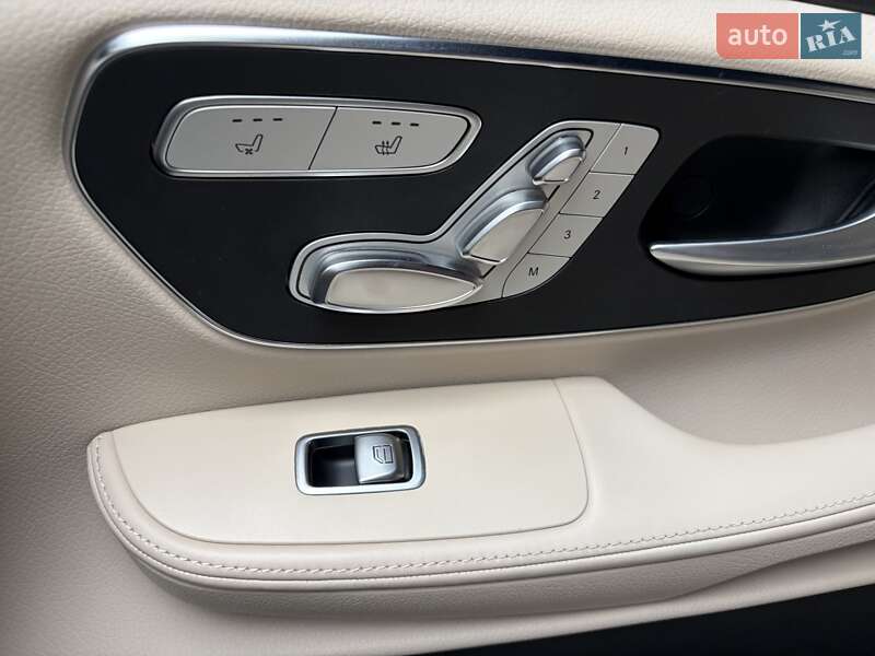 Минивэн Mercedes-Benz V-Class 2018 в Киеве фото 45 Минивэн Mercedes-Benz V-Class 2018 в Киеве