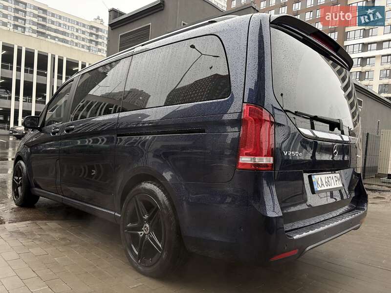 Минивэн Mercedes-Benz V-Class 2018 в Киеве фото 153 Минивэн Mercedes-Benz V-Class 2018 в Киеве