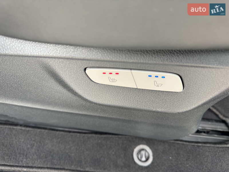 Мінівен Mercedes-Benz V-Class 2020 в Рівному фото 63 Мінівен Mercedes-Benz V-Class 2020 в Рівному