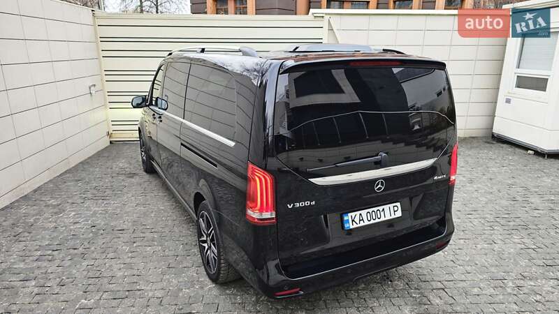 Мінівен Mercedes-Benz V-Class 2023 в Києві