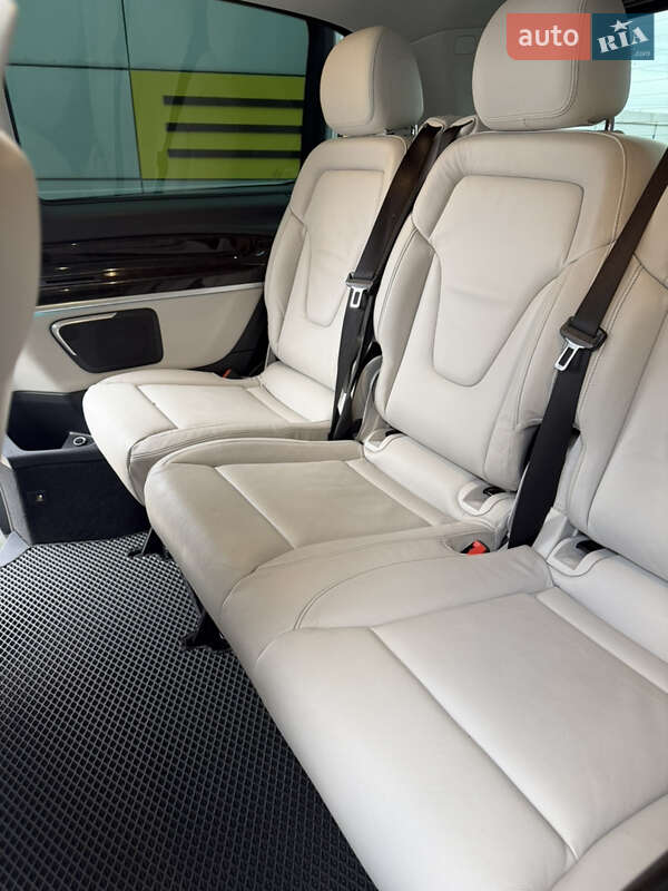 Мінівен Mercedes-Benz V-Class 2016 в Вінниці фото 20 Мінівен Mercedes-Benz V-Class 2016 в Вінниці