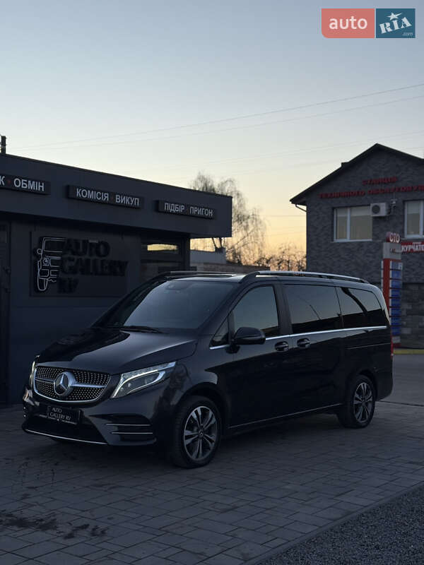 Мінівен Mercedes-Benz V-Class 2021 в Рівному