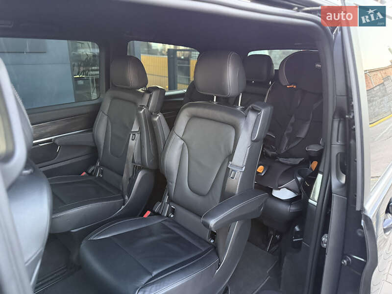 Мінівен Mercedes-Benz V-Class 2021 в Рівному