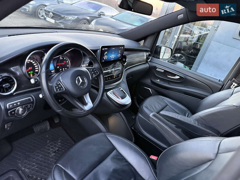 Мінівен Mercedes-Benz V-Class 2021 в Рівному