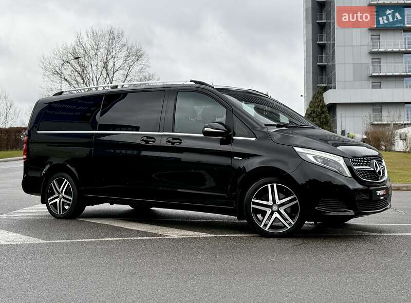 Минивэн Mercedes-Benz V-Class 2016 в Киеве