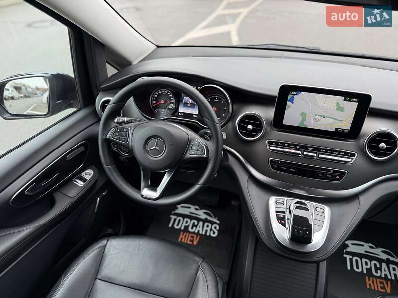 Минивэн Mercedes-Benz V-Class 2016 в Киеве