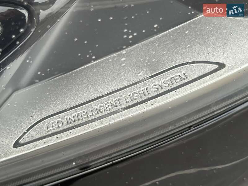 Минивэн Mercedes-Benz V-Class 2016 в Киеве