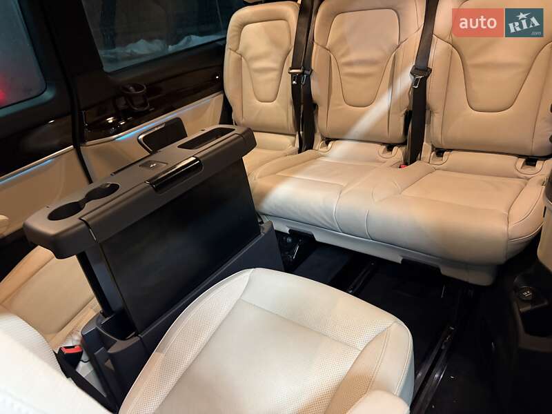 Минивэн Mercedes-Benz V-Class 2018 в Киеве