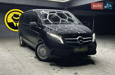 Мінівен Mercedes-Benz V-Class 2023 в Чернівцях