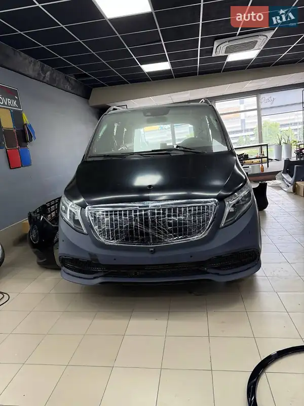 Mercedes-Benz V-Class