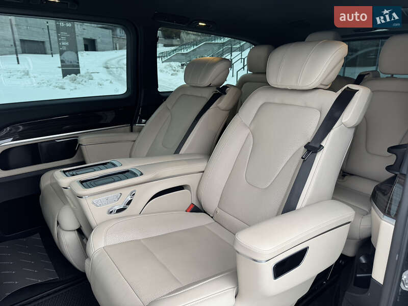 Мінівен Mercedes-Benz V-Class 2022 в Києві