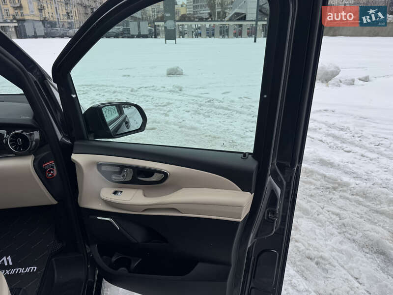Мінівен Mercedes-Benz V-Class 2022 в Києві