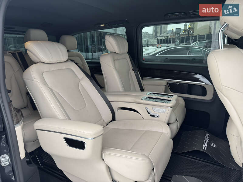 Мінівен Mercedes-Benz V-Class 2022 в Києві