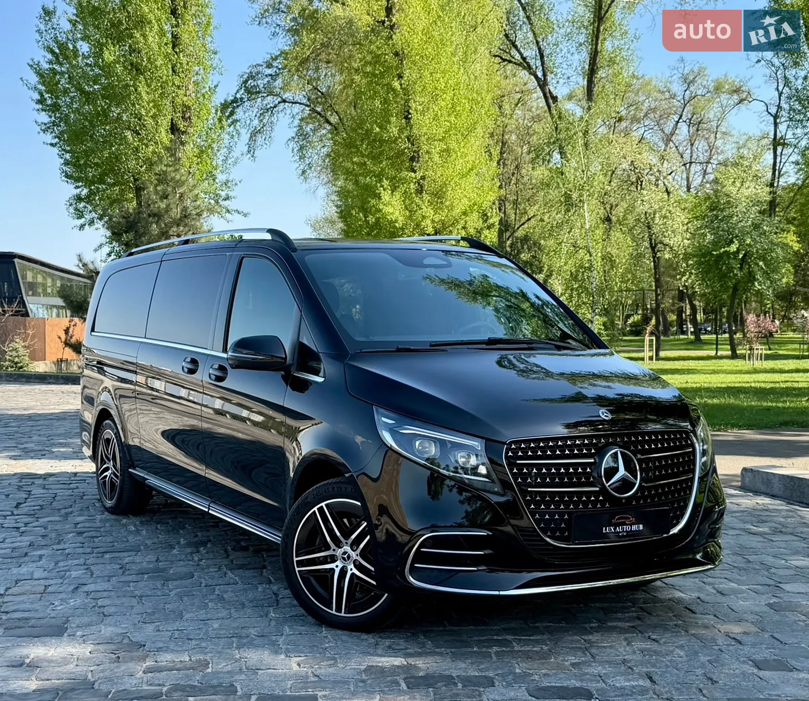 2025 Mercedes-Benz V-klasse - фото 1