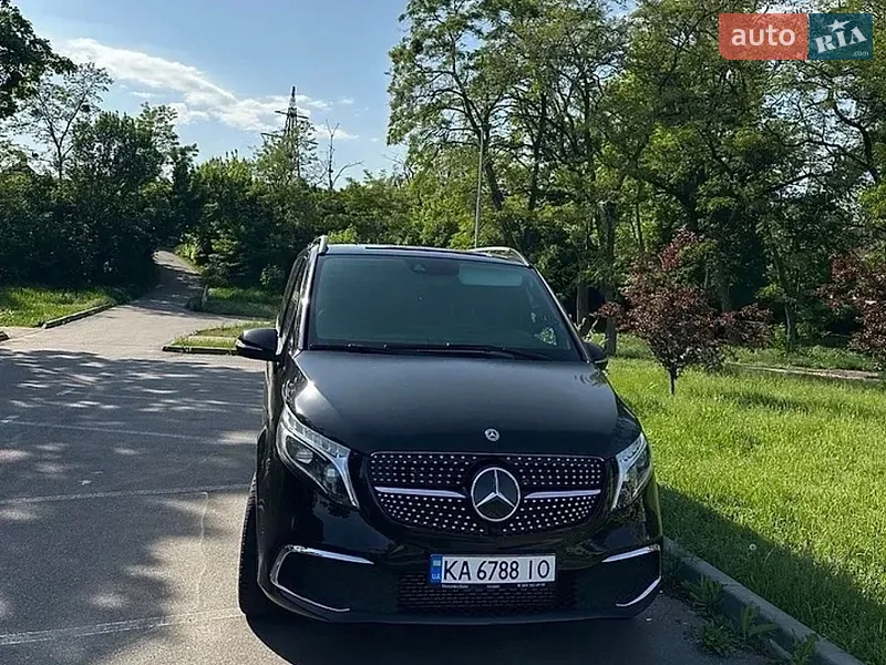 Mercedes-Benz V-Class