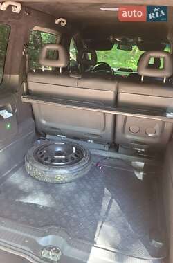 Мінівен Mercedes-Benz Vaneo 2005 в 
