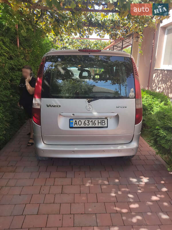 Минивэн Mercedes-Benz Vaneo 2003 в Виноградове