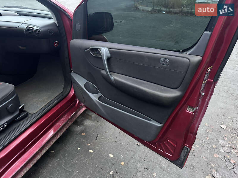 Минивэн Mercedes-Benz Vaneo 2003 в Славуте