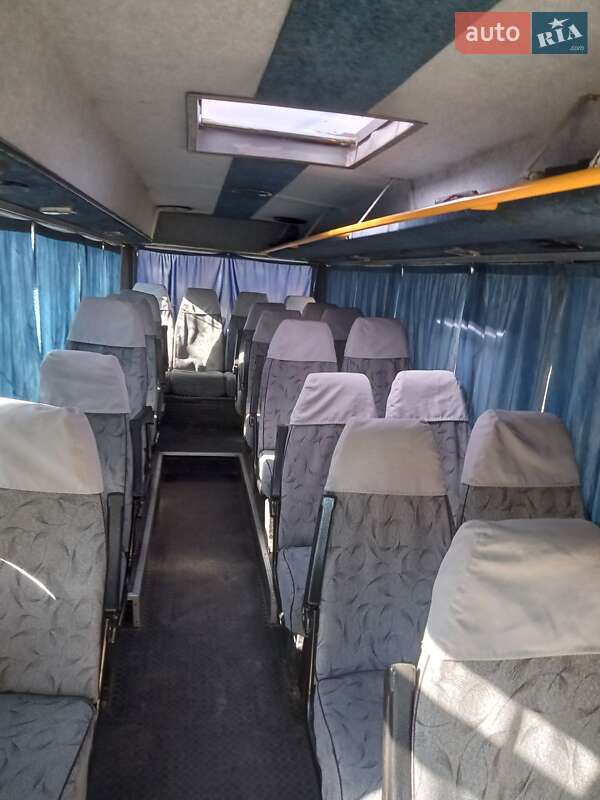 Туристический / Междугородний автобус Mercedes-Benz Vario 1996 в Коломые