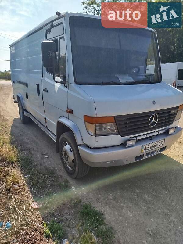 Вантажний фургон Mercedes-Benz Vario 1999 в Великому Дальнику