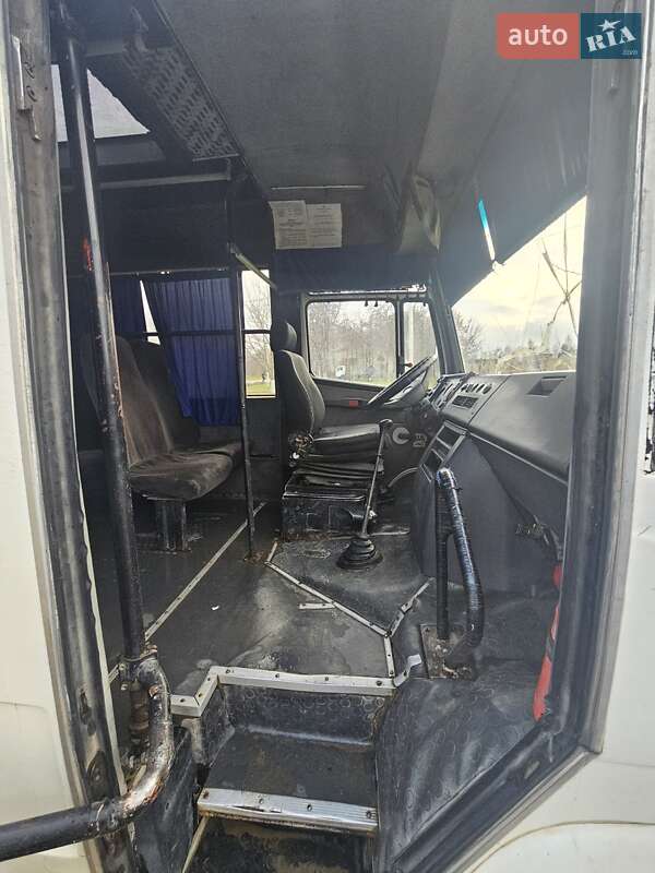 Пригородный автобус Mercedes-Benz Vario 1995 в Герце