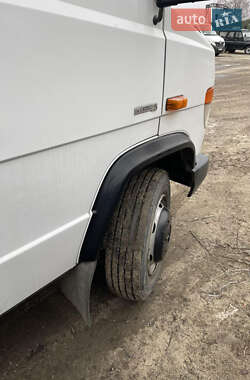 Грузовой фургон Mercedes-Benz Vario 2013 в 