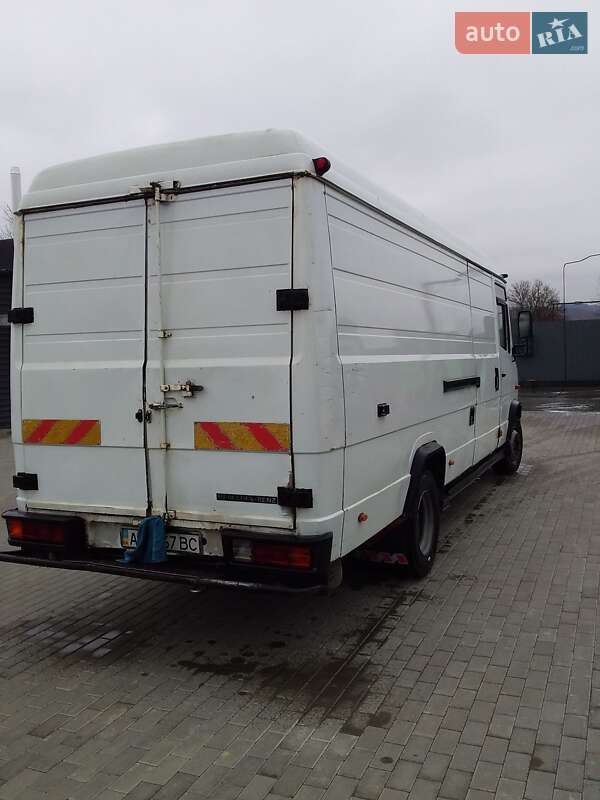 Вантажний фургон Mercedes-Benz Vario 1997 в Тячеві
