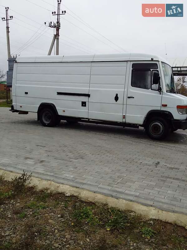 Вантажний фургон Mercedes-Benz Vario 1997 в Тячеві