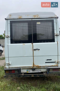 Пригородный автобус Mercedes-Benz Vario 2003 в Белой Церкви