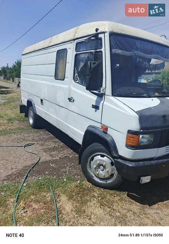 Грузопассажирский фургон Mercedes-Benz Vario 1996 в Киеве