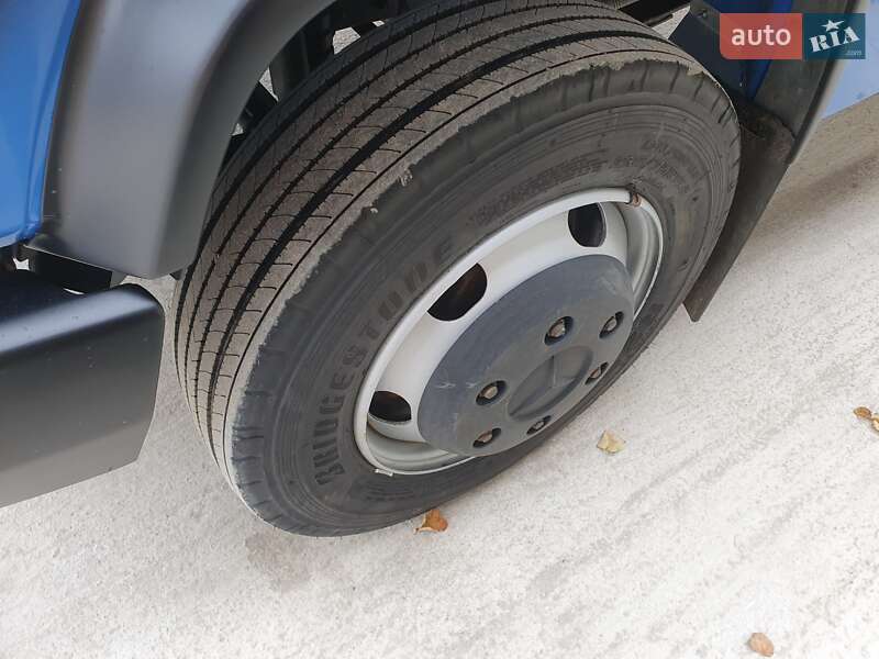 Самосвал Mercedes-Benz Vario 2001 в Калуше