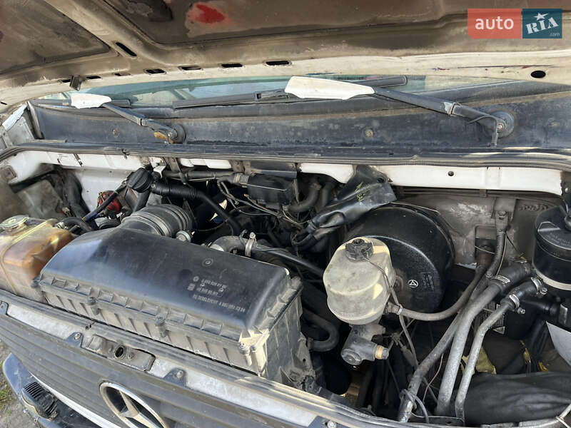 Пригородный автобус Mercedes-Benz Vario 2000 в Хмельницком