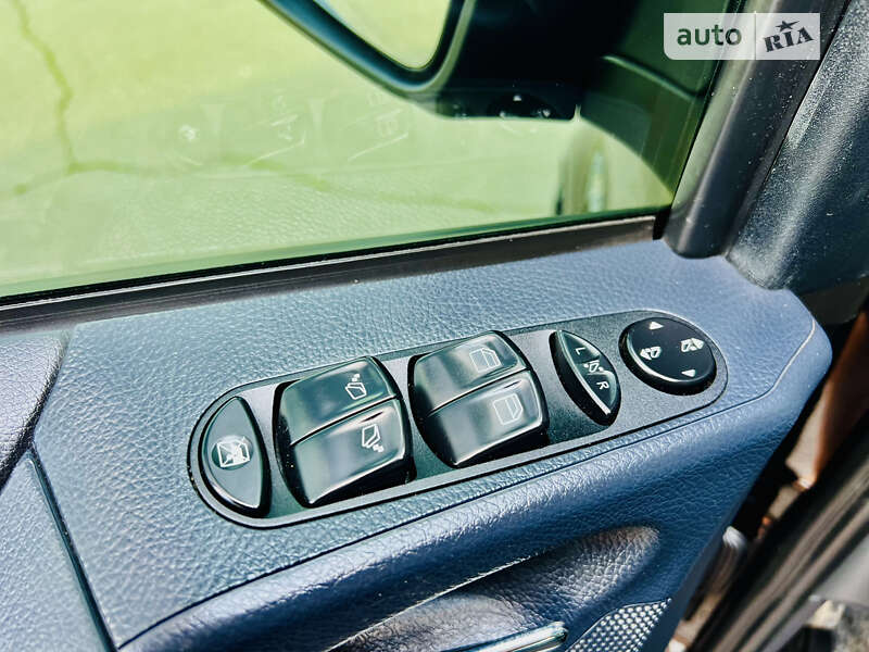 Минивэн Mercedes-Benz Viano 2011 в Кривом Роге фото 22 Минивэн Mercedes-Benz Viano 2011 в Кривом Роге