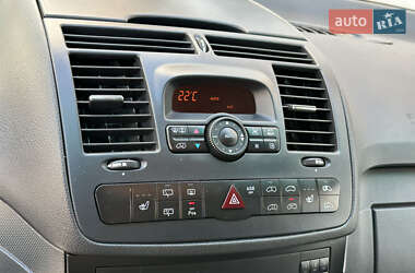 Мінівен Mercedes-Benz Viano 2011 в 
