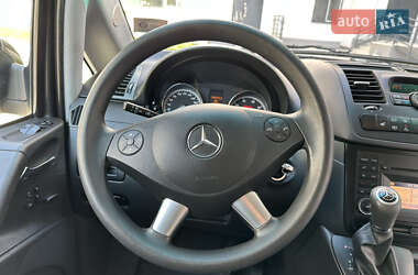 Мінівен Mercedes-Benz Viano 2011 в 