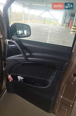Мінівен Mercedes-Benz Viano 2012 в 