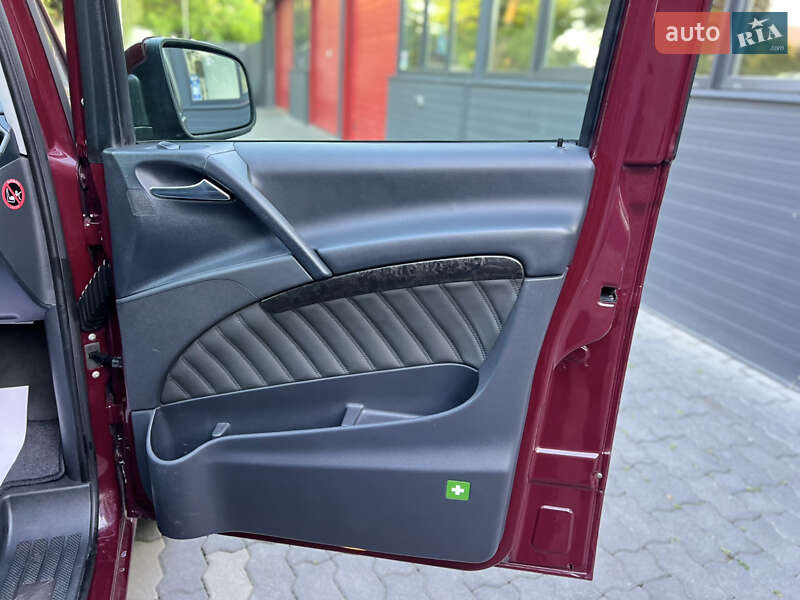 Мінівен Mercedes-Benz Viano 2010 в Чернівцях