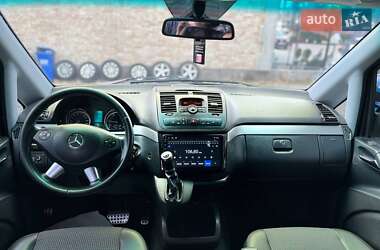 Минивэн Mercedes-Benz Viano 2012 в 