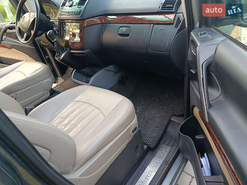Минивэн Mercedes-Benz Viano 2012 в Косове