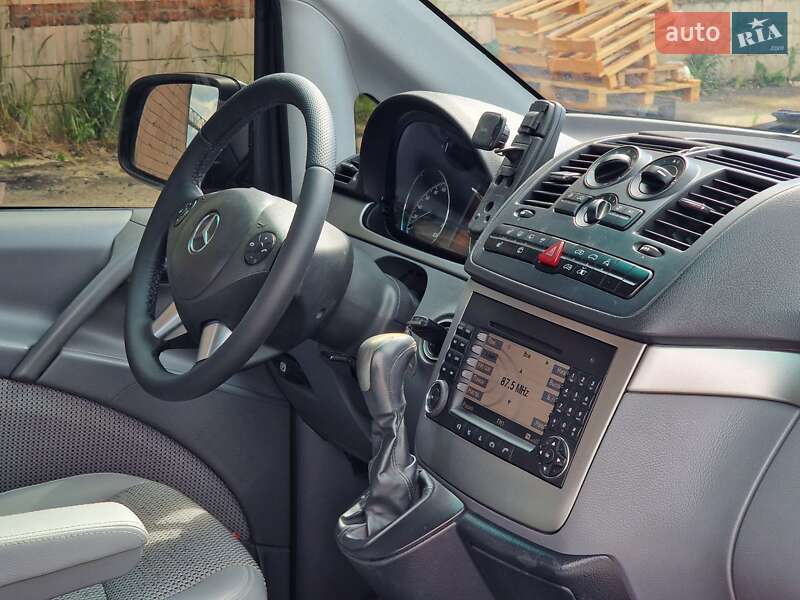 Мінівен Mercedes-Benz Viano 2010 в Рівному