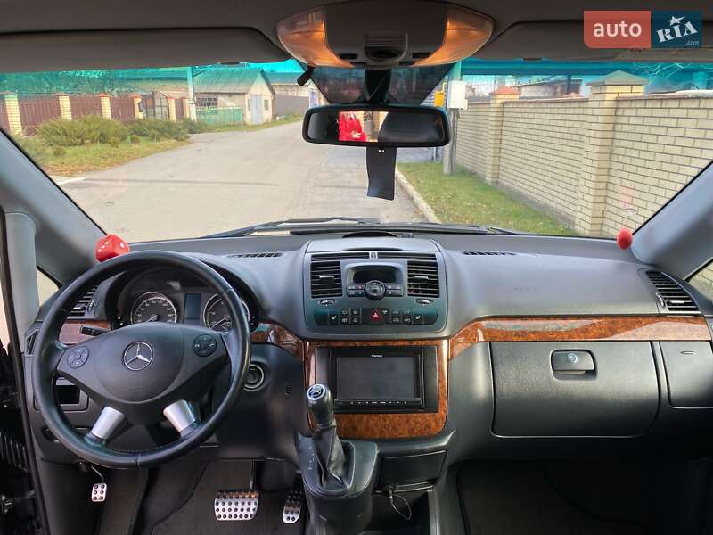 Минивэн Mercedes-Benz Viano 2012 в Хмельницком