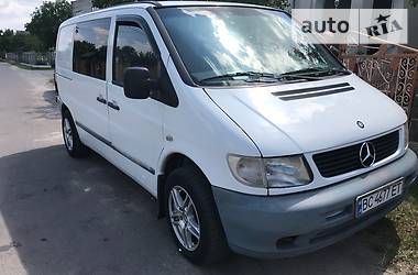 Грузопассажирский фургон Mercedes-Benz Vito 2003 в Червонограде