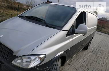 Грузопассажирский фургон Mercedes-Benz Vito 2004 в Дрогобыче