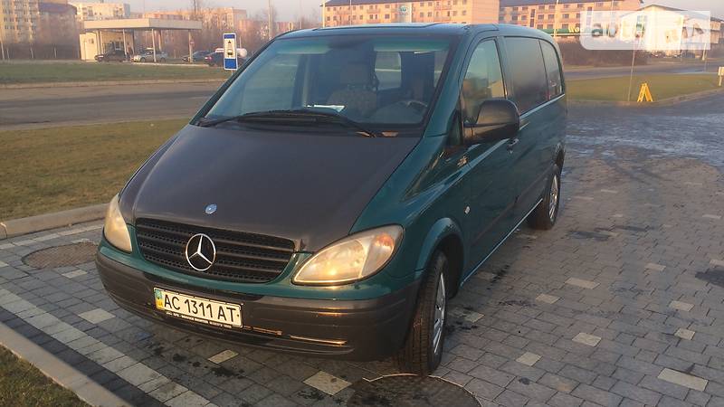 Вантажопасажирський фургон Mercedes-Benz Vito 2004 в 