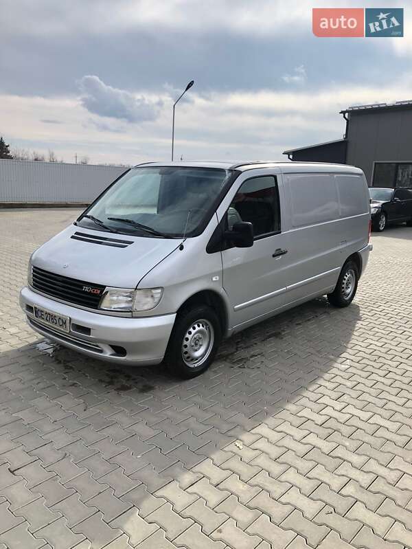 Вантажопасажирський фургон Mercedes-Benz Vito 2005 в 