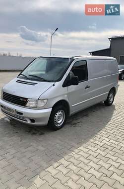 Вантажопасажирський фургон Mercedes-Benz Vito 2005 в 