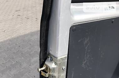 Вантажопасажирський фургон Mercedes-Benz Vito 2005 в 