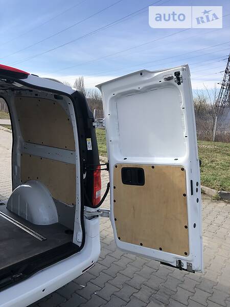 Мінівен Mercedes-Benz Vito 2015 в Чернівцях